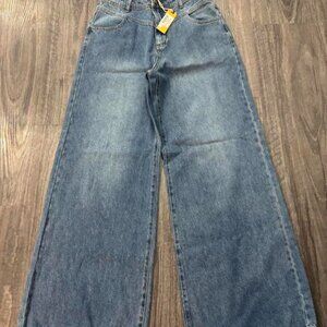 Yoke Women's Blue and Navy Jeans